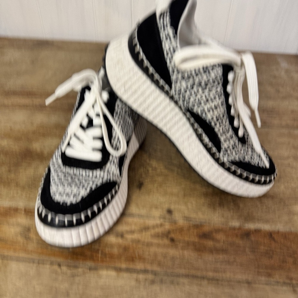 Universal Thread Platform Sneakers Women 7.5 Black White Woven Chunky Sole - Picture 2 of 9
